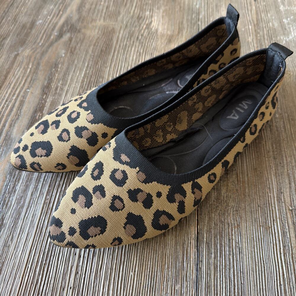 MIA Size 9.5 Cheetah Print Rubber Sole Stretch Ballet Flat Loafer Shoe comfort